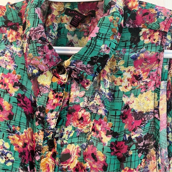 Material girl | Sleeveless Blouse - Picture 3 of 10